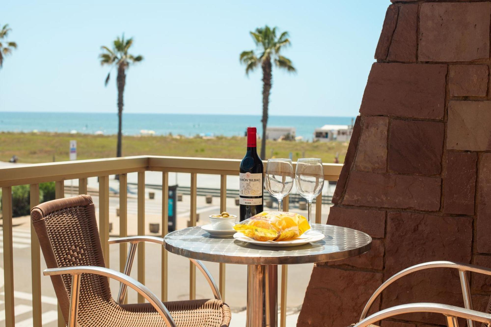 Aparthotel Solifemar Castelldefels Eksteriør bilde