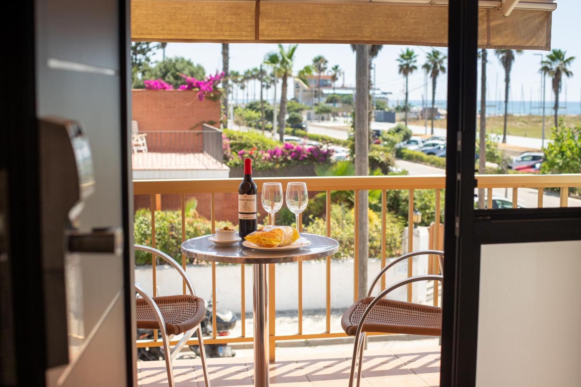 Aparthotel Solifemar Castelldefels Eksteriør bilde