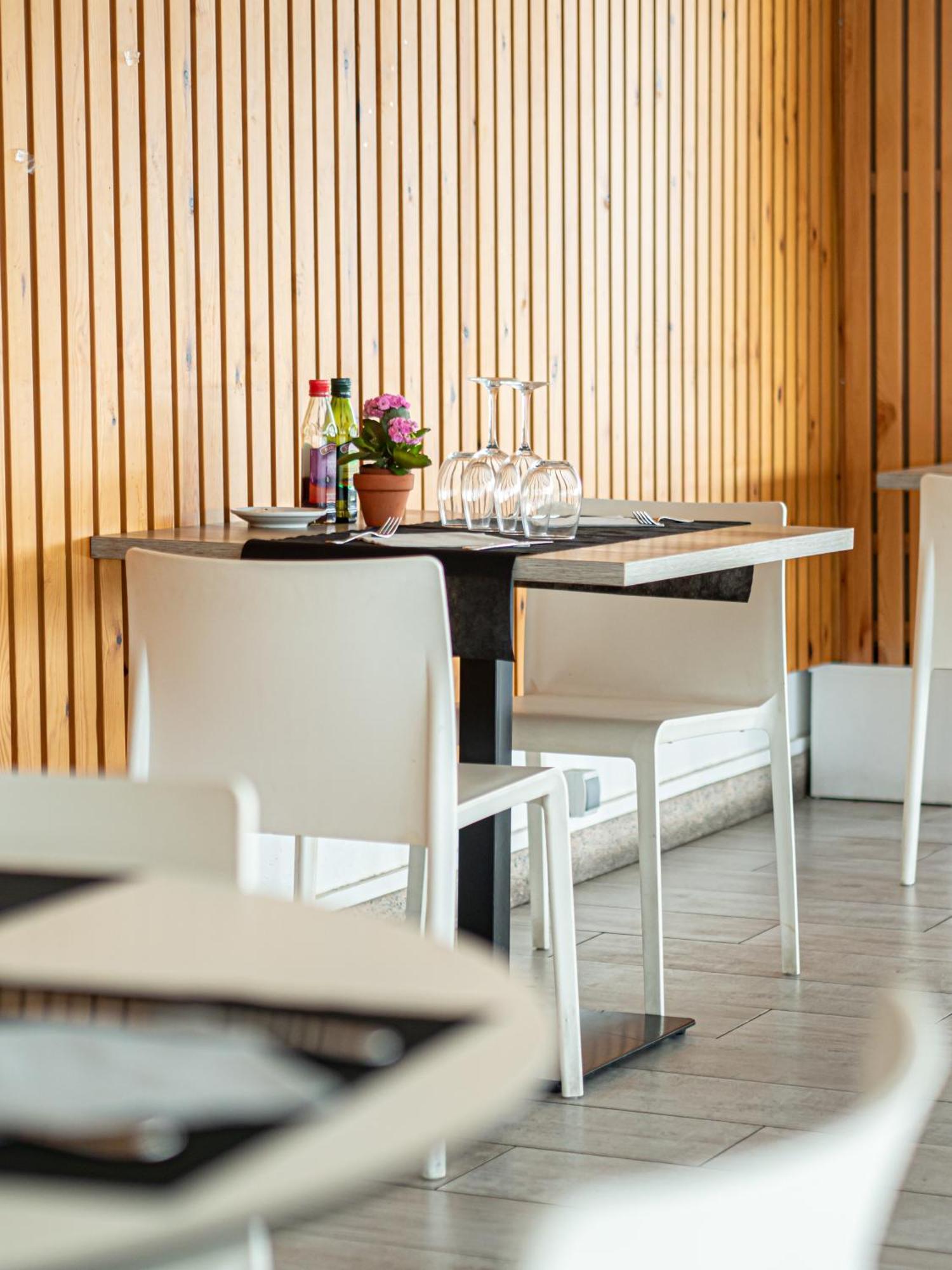 Aparthotel Solifemar Castelldefels Eksteriør bilde